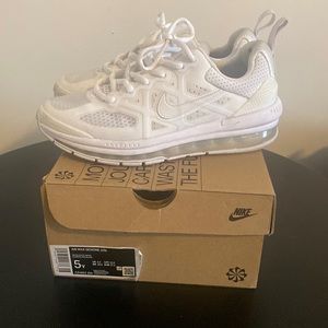 Nike Air Max Genome white size 5